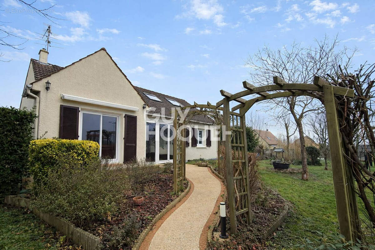 Maison à EZY-SUR-EURE