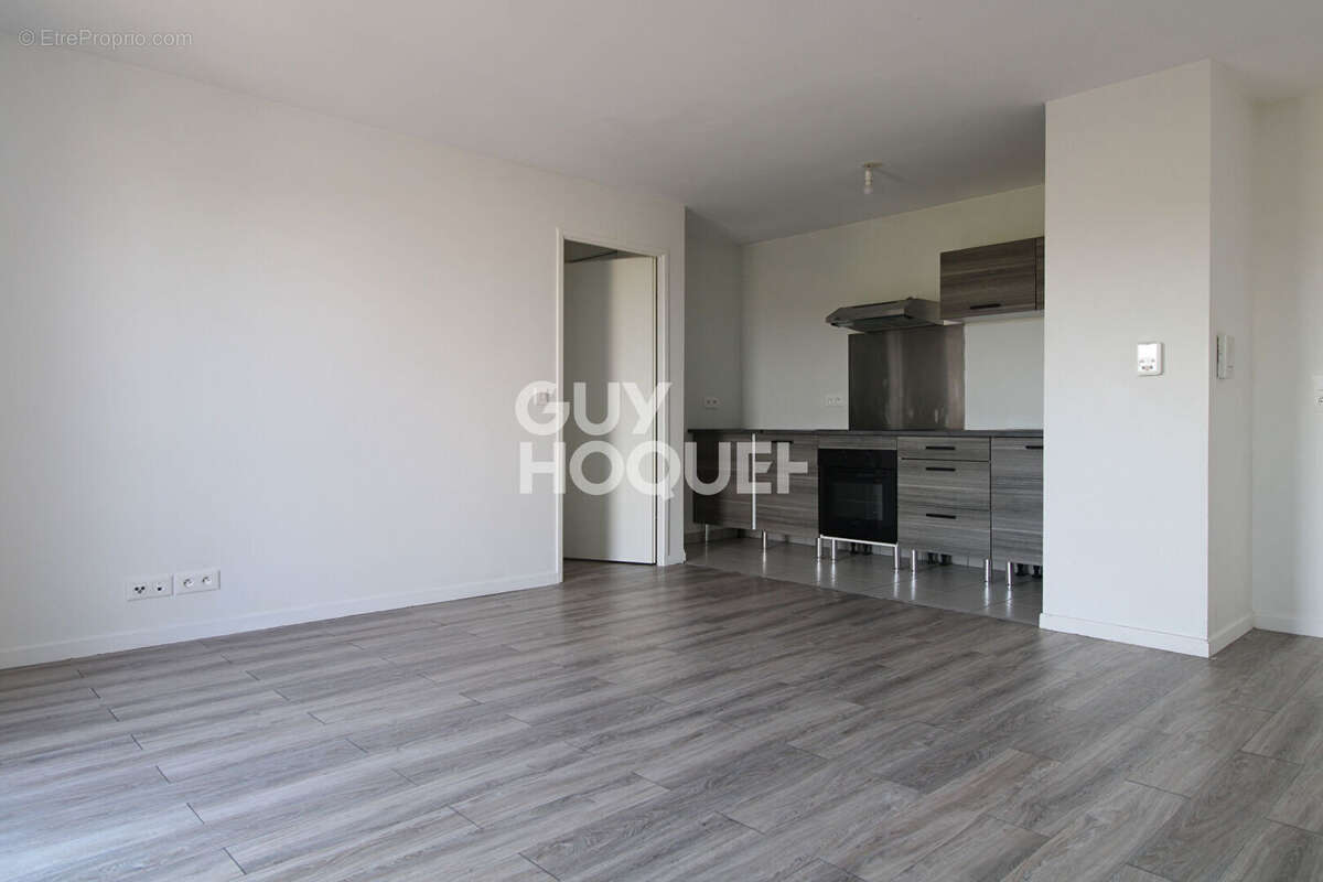 Appartement à BRIE-COMTE-ROBERT