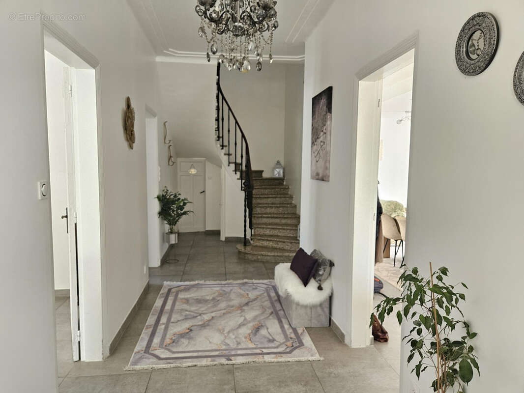 Maison à VIOLES