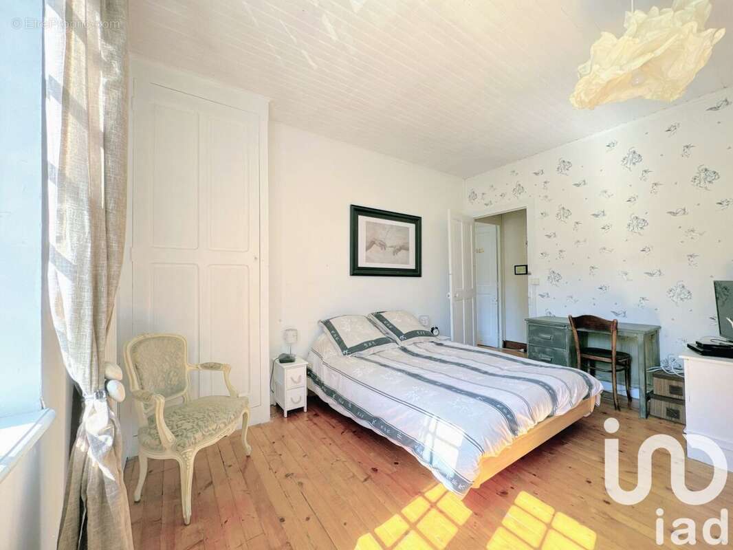 Photo 6 - Maison à SAINT-VICTOR-DE-CESSIEU