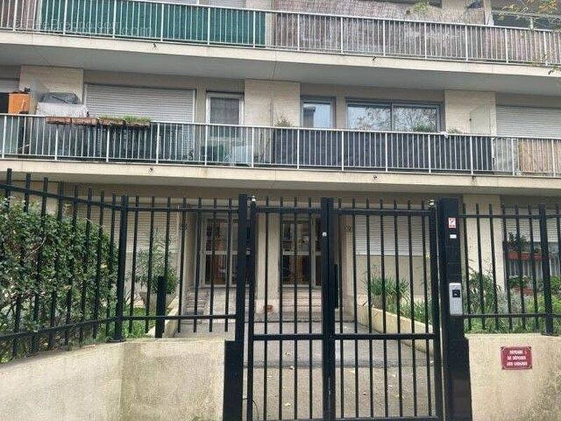 Parking à LE PRE-SAINT-GERVAIS