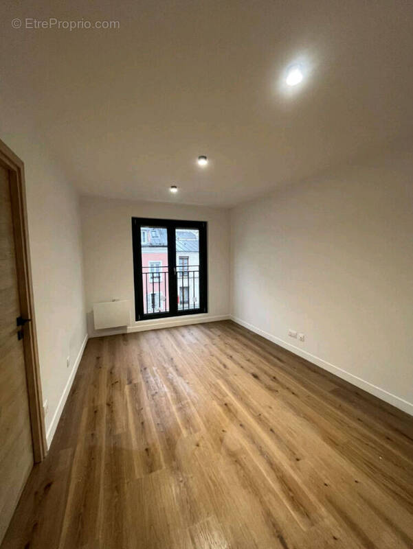 Appartement à PARIS-12E