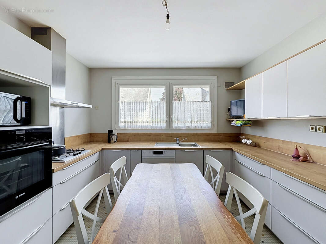 Maison familiale   hypercentre de bruz   133 m2   rare sur le secteur - photo 2
