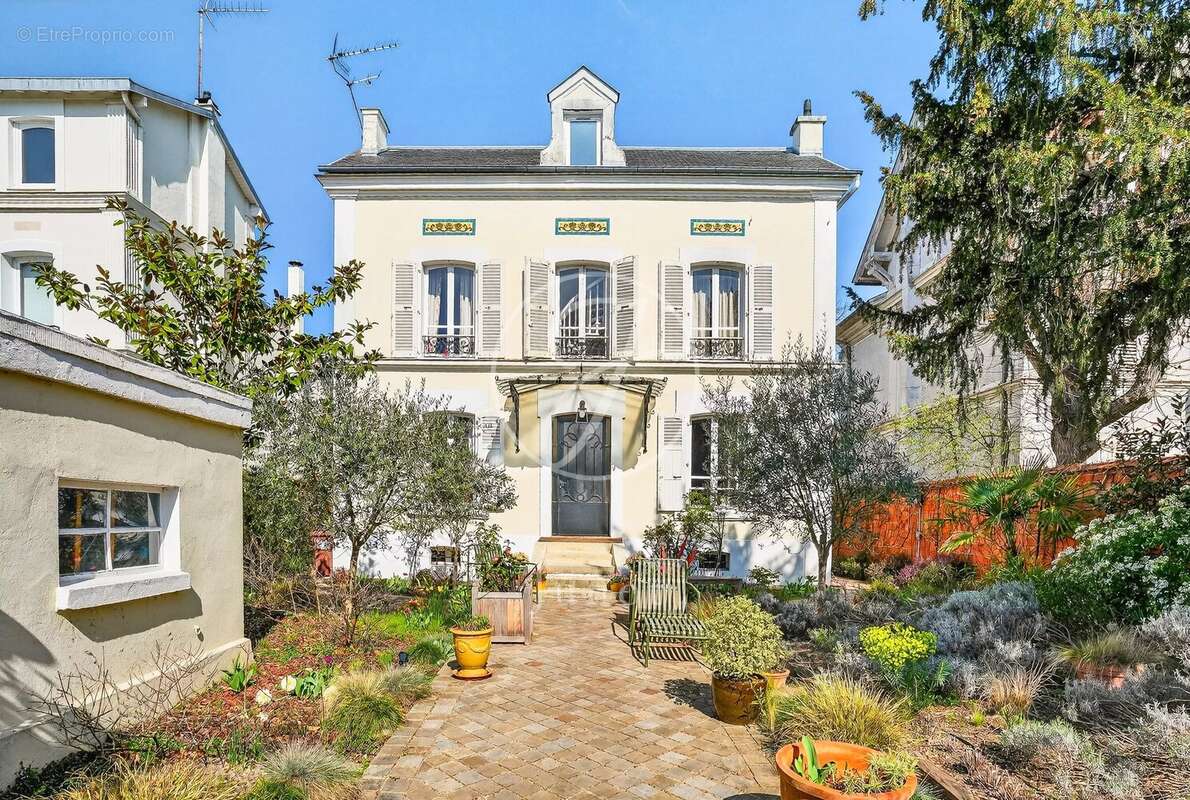 Maison à LE VESINET