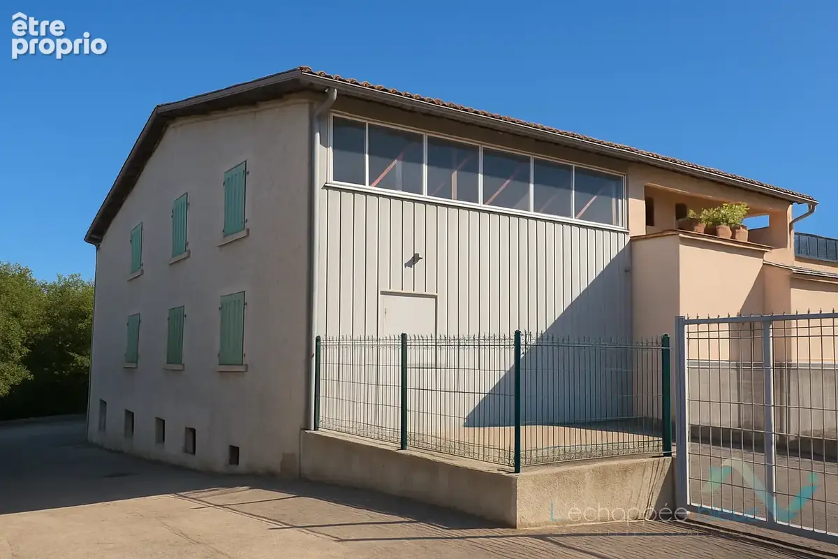 Bâtiment commercial 10 pièces de 1171m2 en Zone d'Activité à La Croix Valmer - photo 2