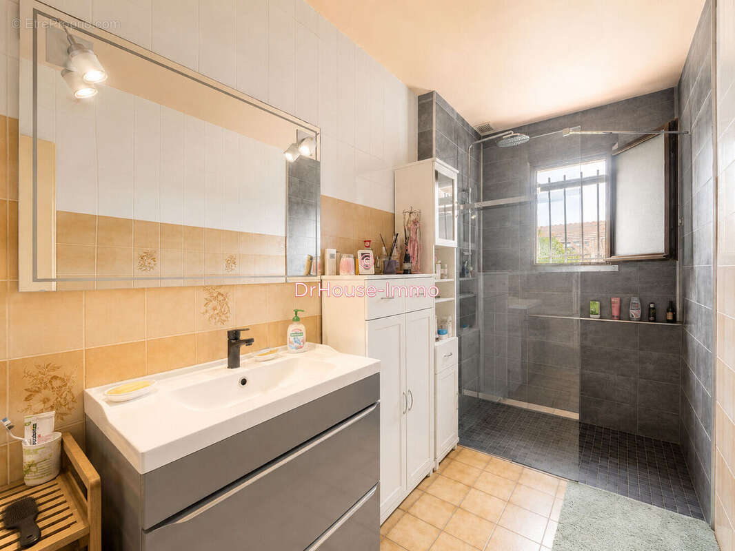 Maison 88 m² à Saint-Paul-Les-Dax  - photo 18