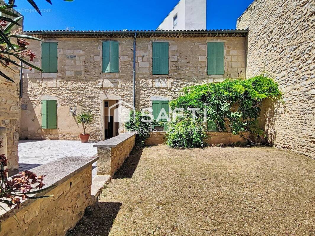 Photo 1 - Appartement à NIMES
