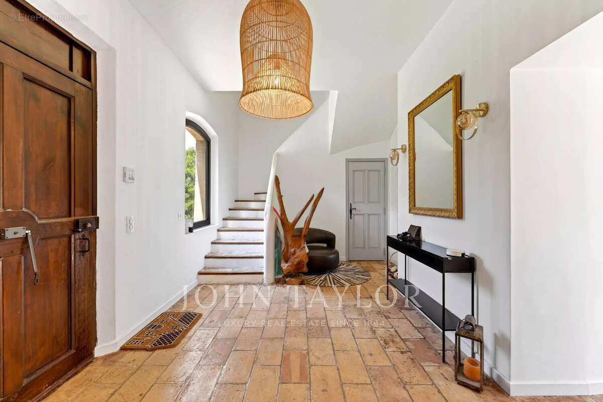 Bastide contemporaine rénovée aux portes d’Aix-en-Provence - photo 10