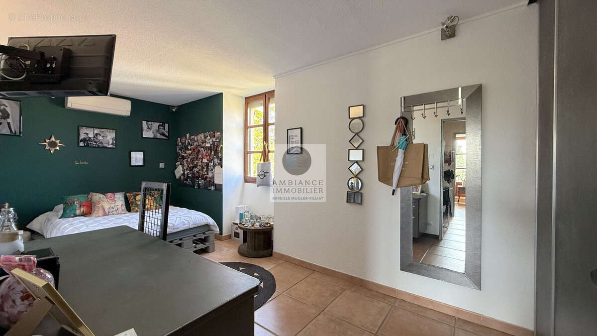 Appartement à LIVRON-SUR-DROME