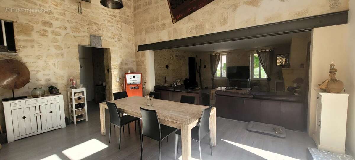 Maison à TAURIAC