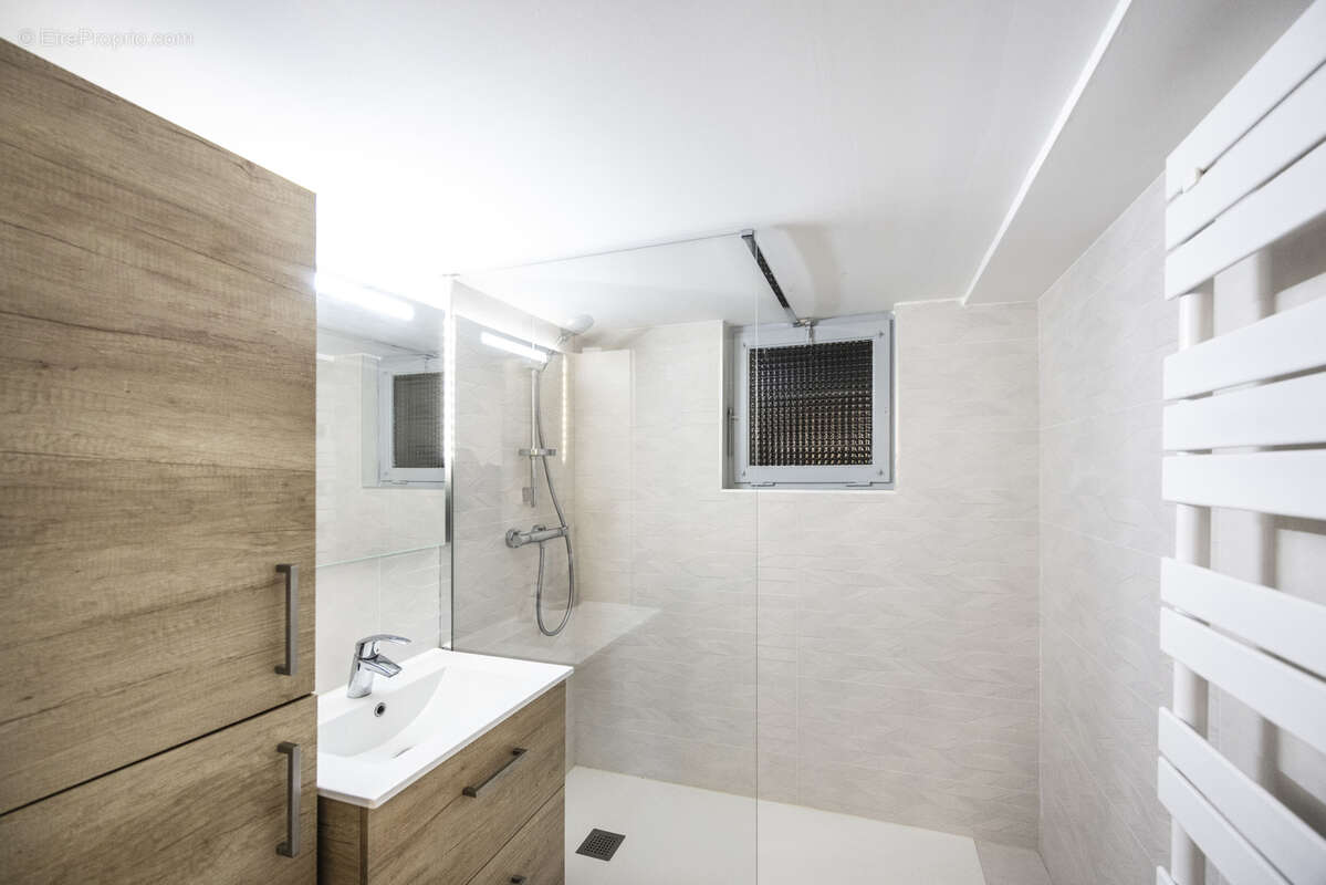 Maison à BRISON-SAINT-INNOCENT