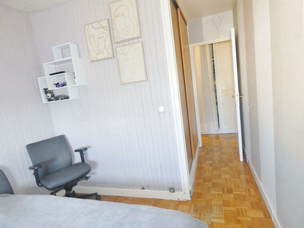 PONTOISE - APPARTEMENT 4 pces - 81 m2 - Cave - Place parking - - photo 18