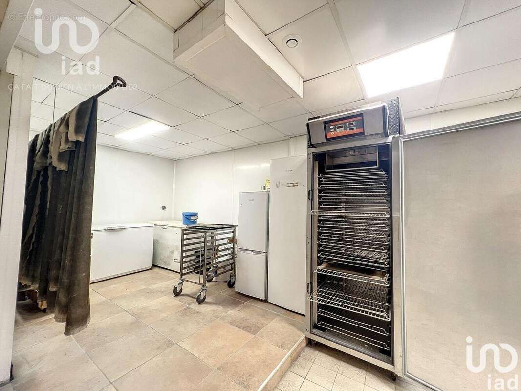 Photo 8 - Commerce à CHATEAU-RENARD