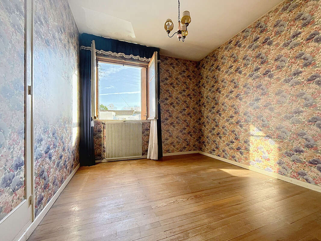 Maison à CASTELGINEST