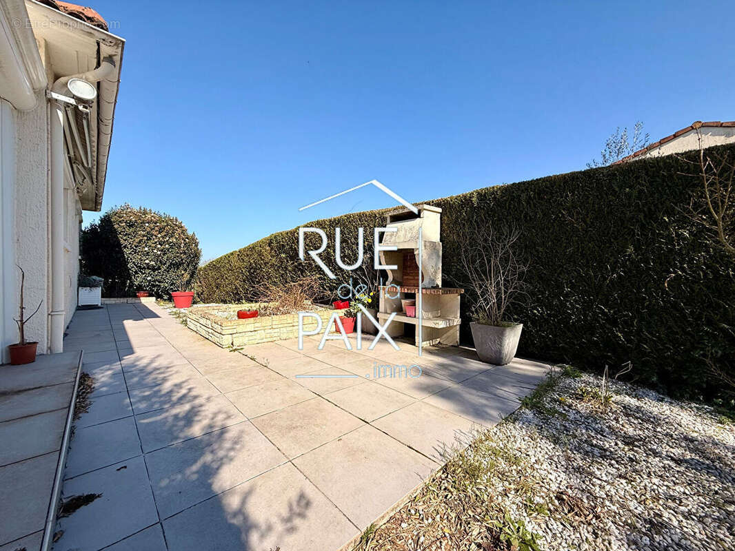 Maison à Bressuire - photo 17