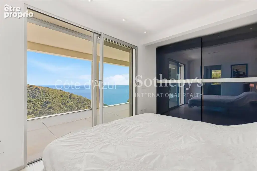 Proche Monaco, propriété avec deux villas, projet de 430 m², piscine, vue mer et garage - photo 14