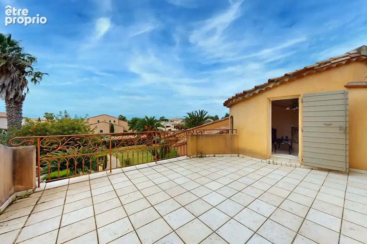 Belle Propriété atypique 207m² piscine Saint-Cyprien- 66750 - photo 16