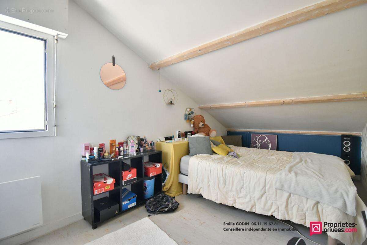 Maison à LA TESSOUALLE