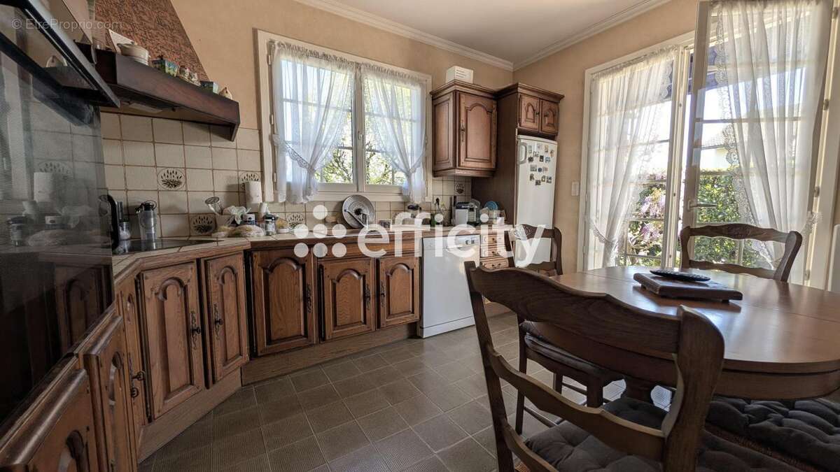 Maison à SAINT-PIERRE-DU-MONT