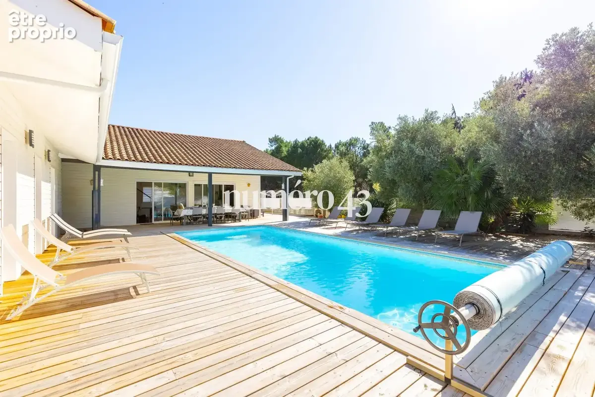 Maison 8 pièces 175 m² à vendre à Vendays-Montalivet (33930) - photo 1