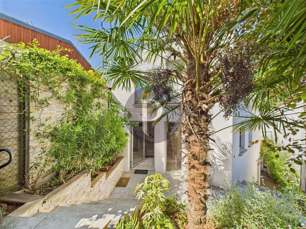 Maison à LE PLESSIS-ROBINSON