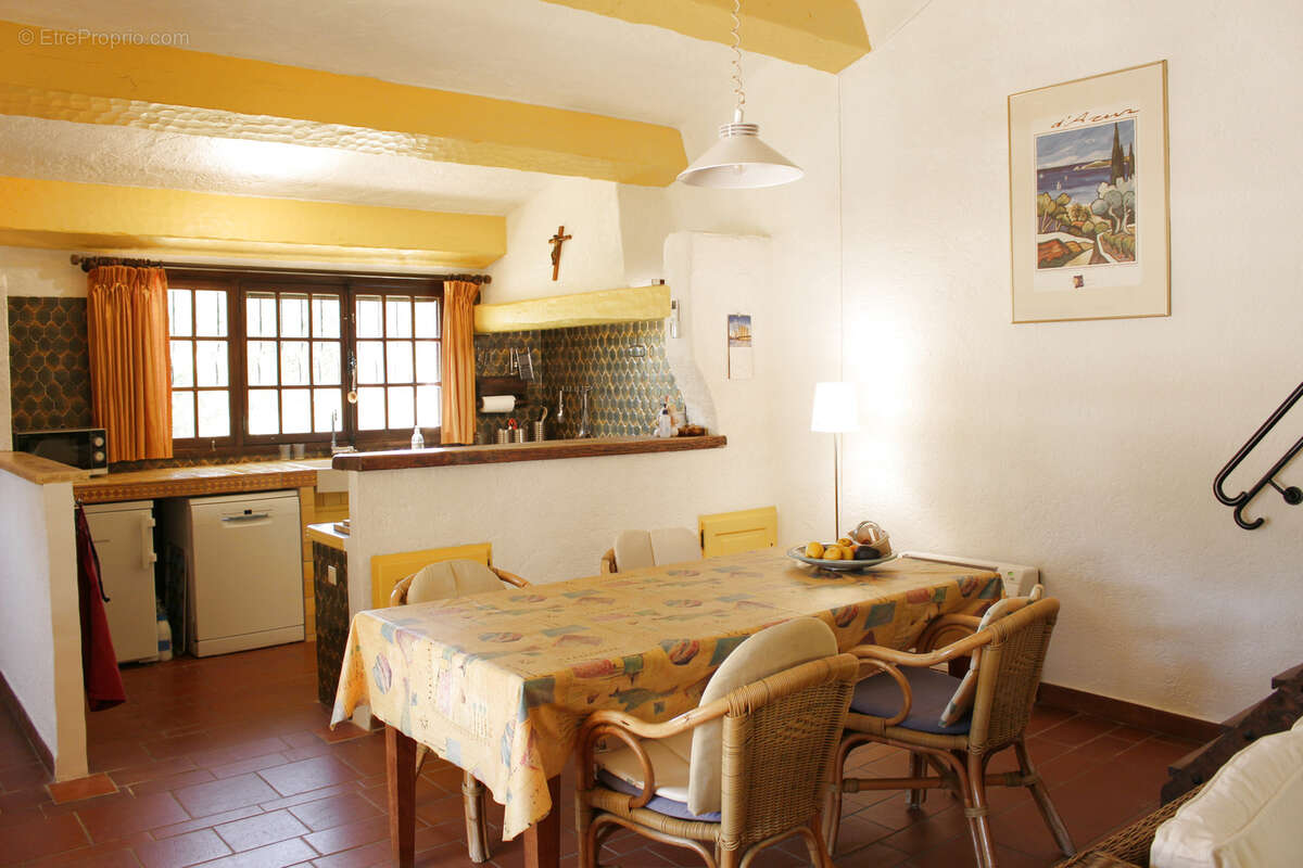 Maison à BORMES-LES-MIMOSAS