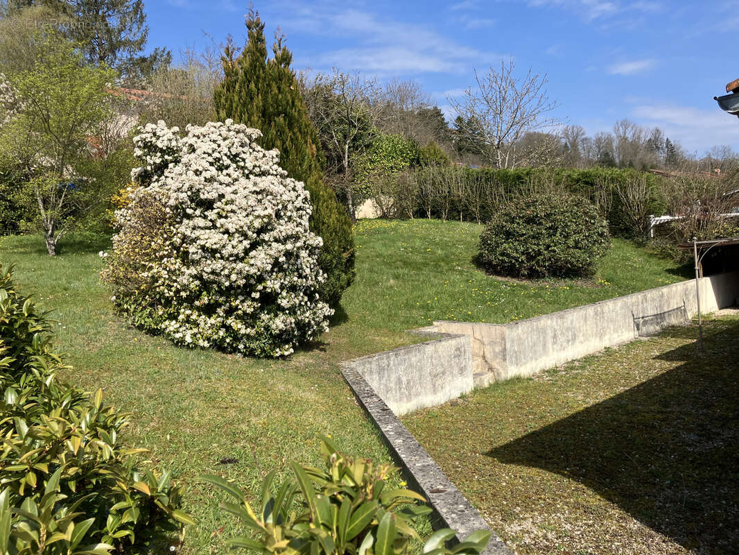 Maison à CHATILLON-LA-PALUD