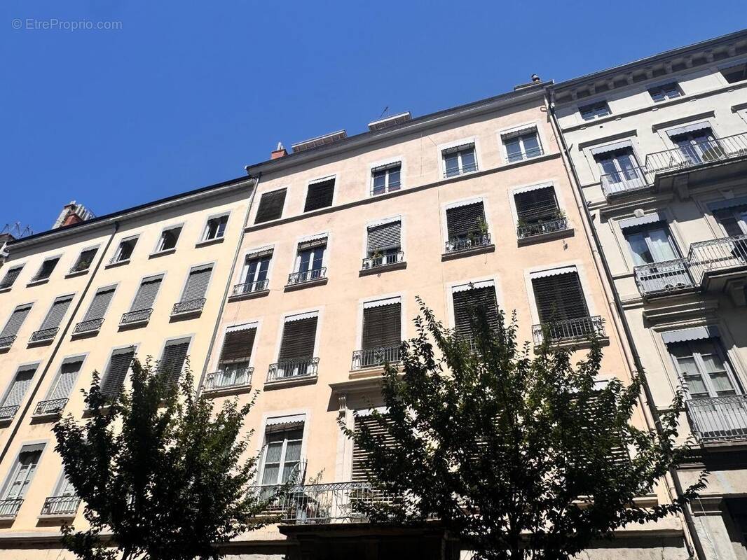   - Appartement à LYON-2E