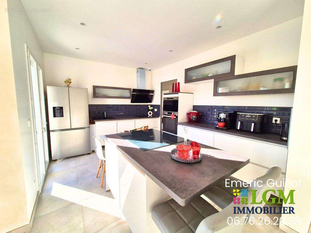 Maison à VILLEBAROU