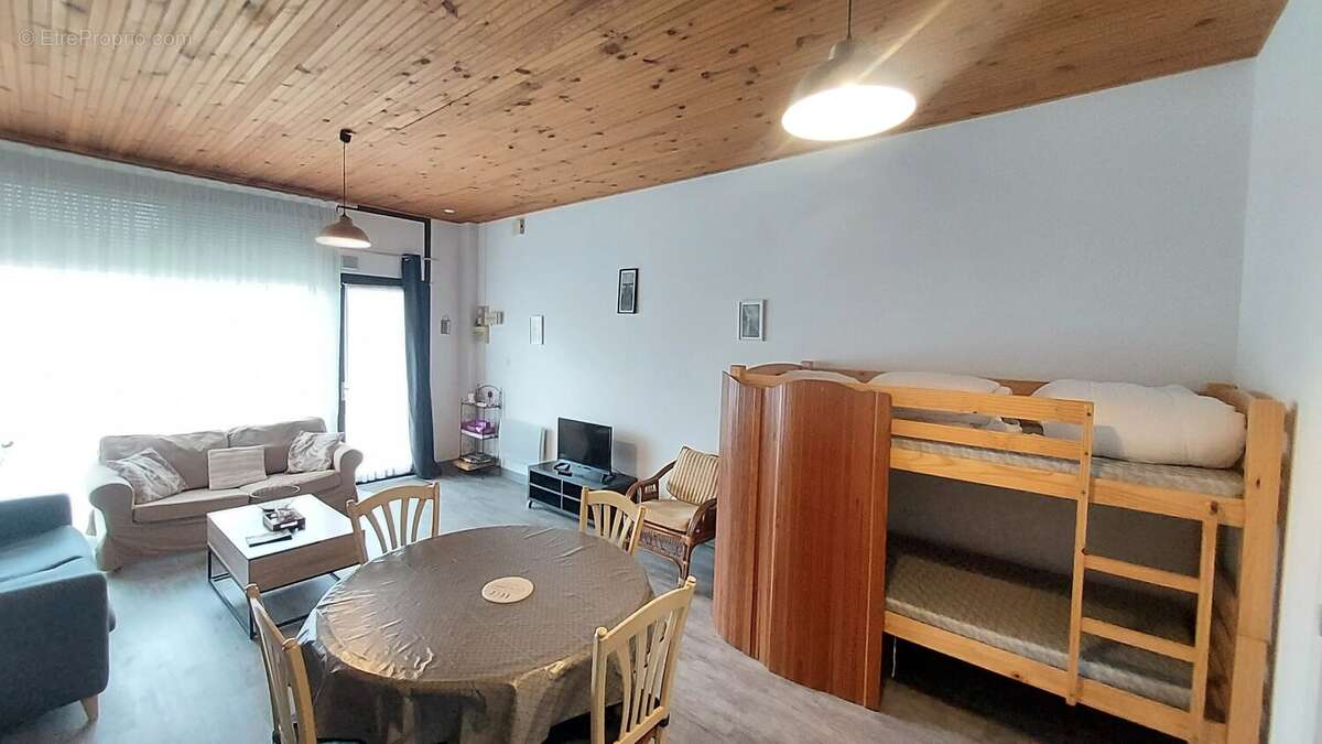 Appartement à CAMIERS