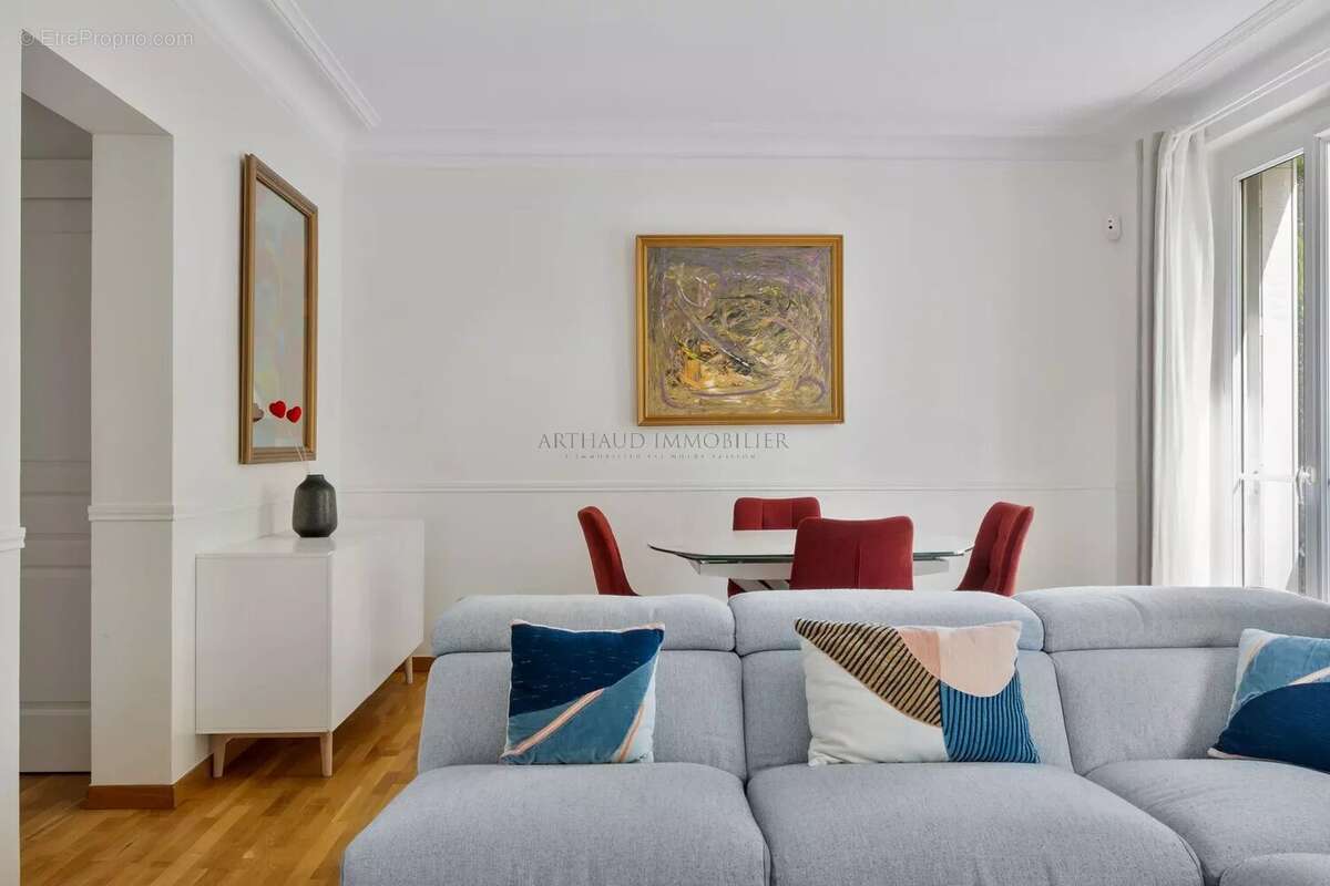 Appartement à PARIS-11E