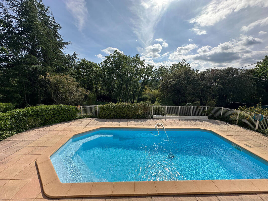 Maison à SAINT-MAXIMIN-LA-SAINTE-BAUME