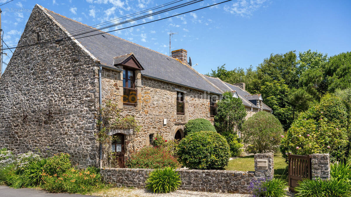 Maison à SAINT-COULOMB