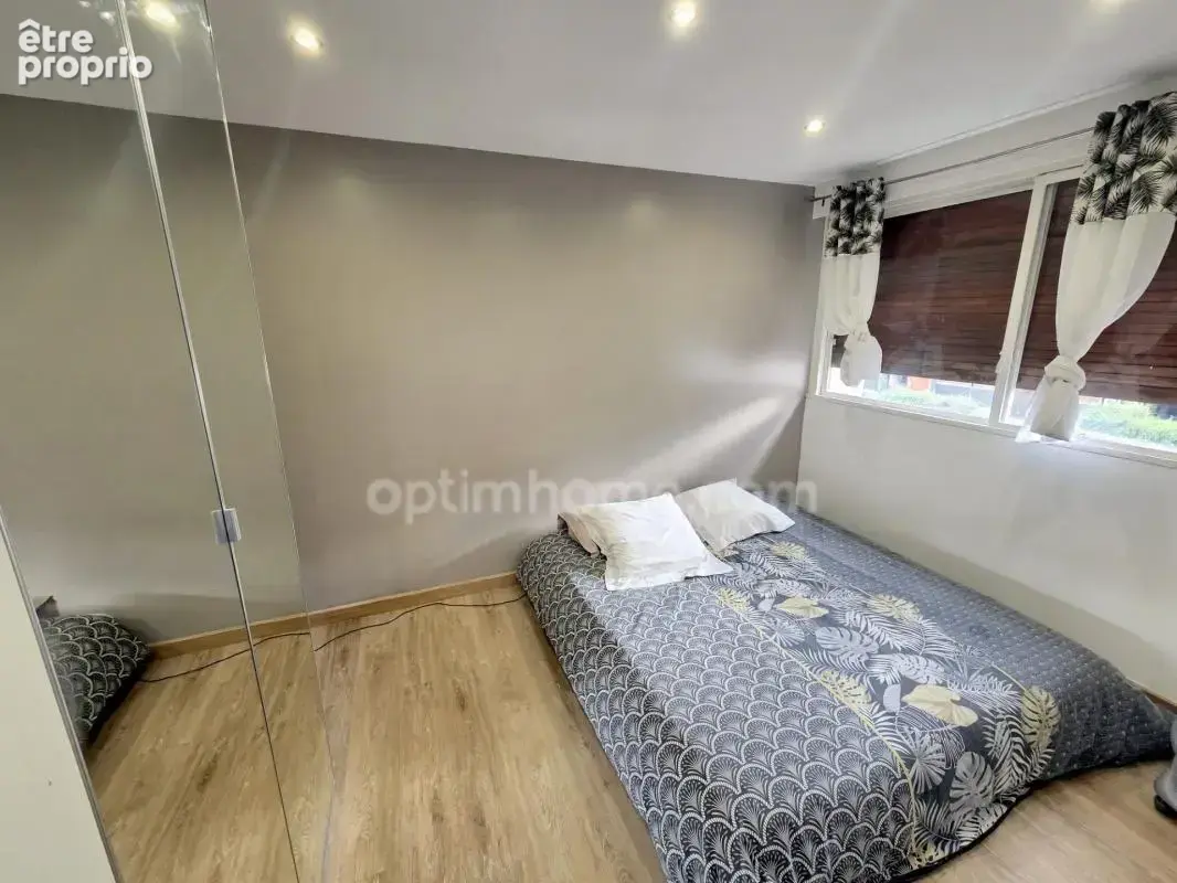 Appartement 5 pièces - 2ème étage - 102 m2 - Cave et Place de Parking - 212 000 € FAI - photo 7