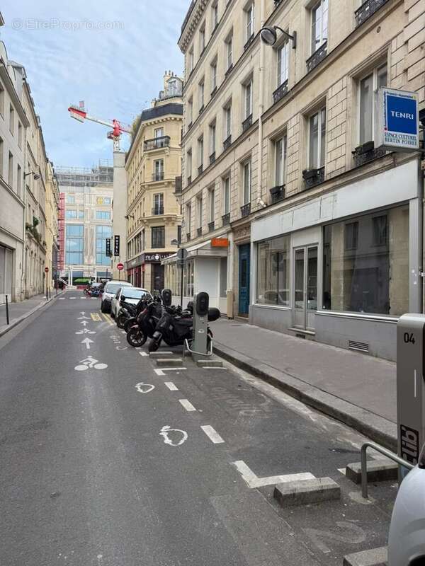 Appartement à PARIS-1E