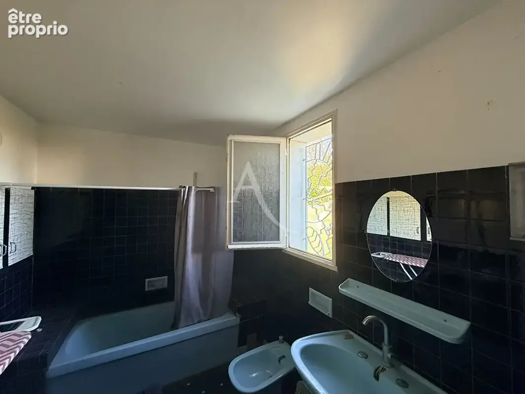 Saint-Nazaire - Maison 105 m²  - 5 pièces - photo 5