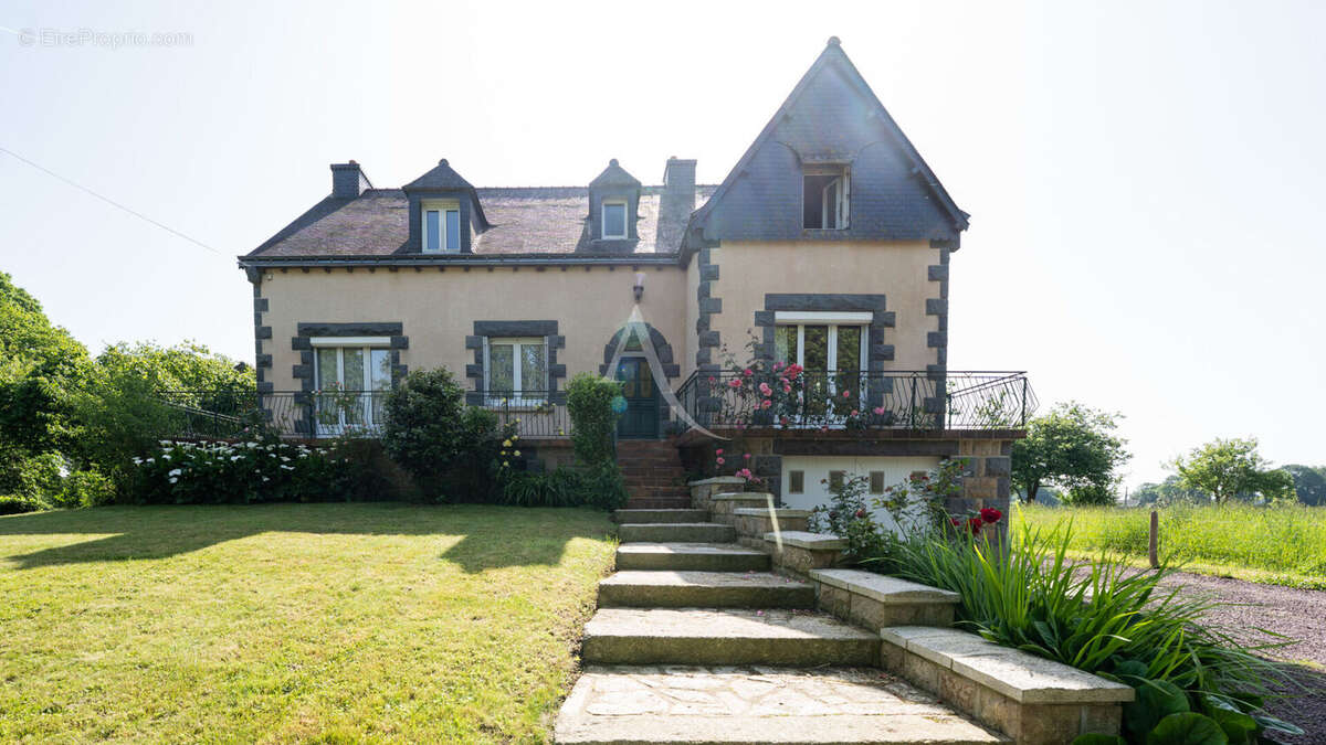 Maison Ménéac 8 pièces 194 m2 - photo 3