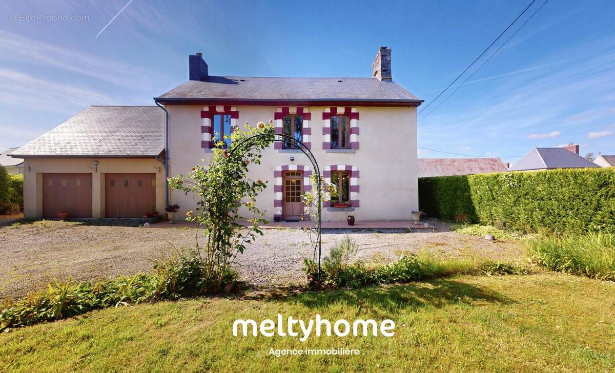 Maison à COULONCES