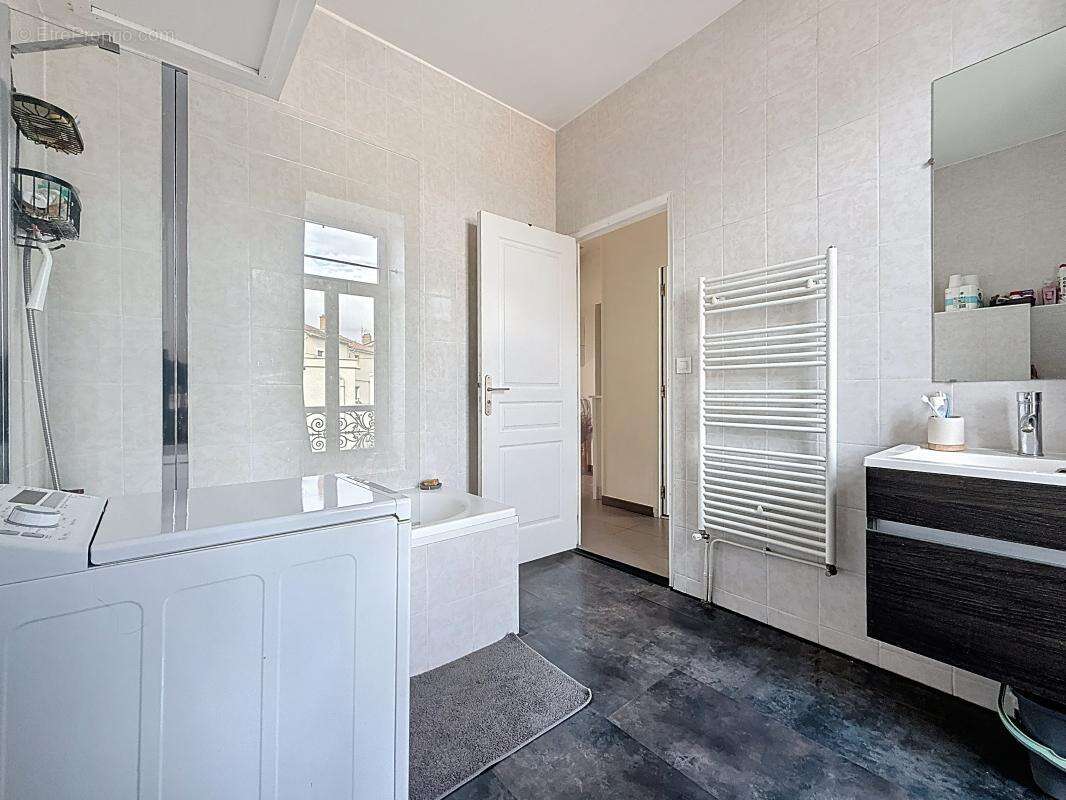Appartement - Duplex - 3 Chambres - Garage - Place de parking - Proche commodités - photo 12