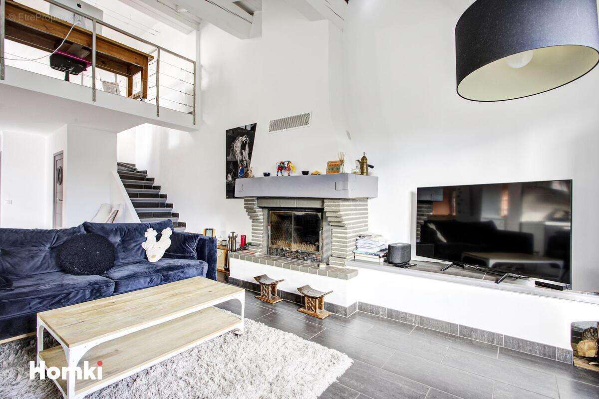 Maison à SAINT-ESTEVE