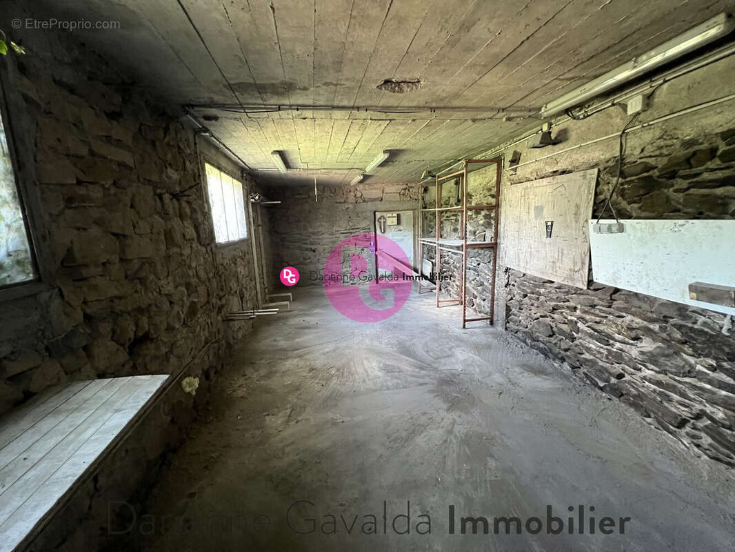 Commerce 540 m² à Aubin  - photo 5
