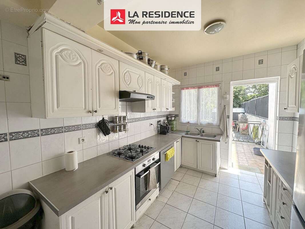 Maison 110 m² à Stains  - photo 6