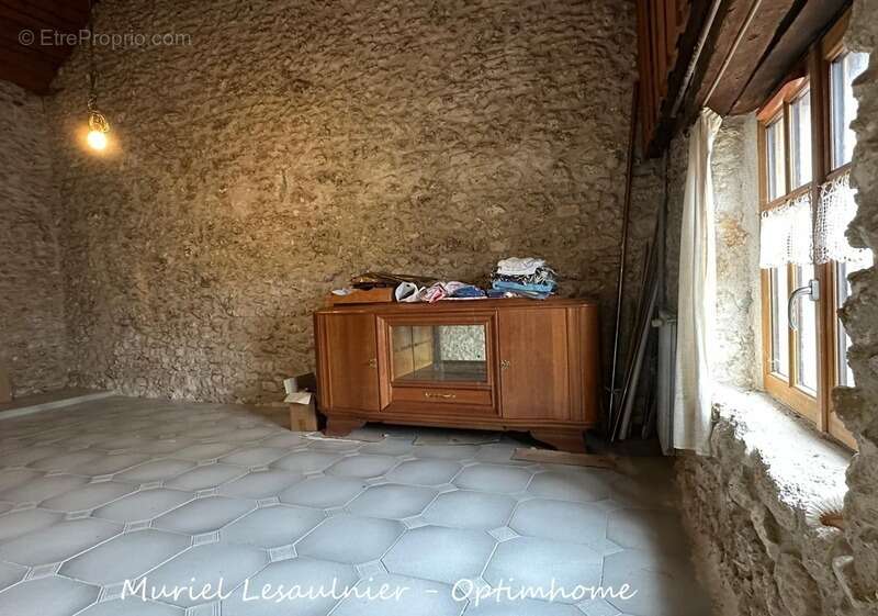 Maison à rénover avec dépendance de 90 m² - photo 4
