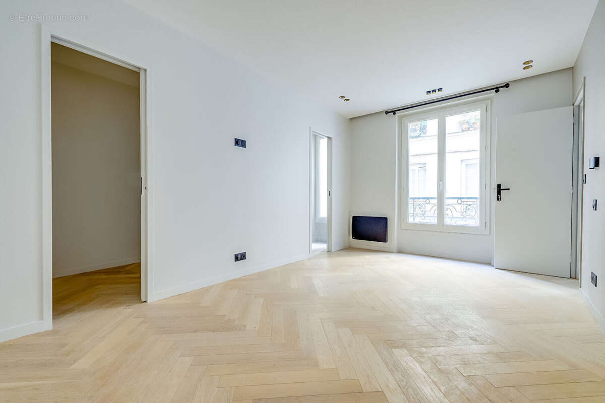 Appartement à PARIS-9E