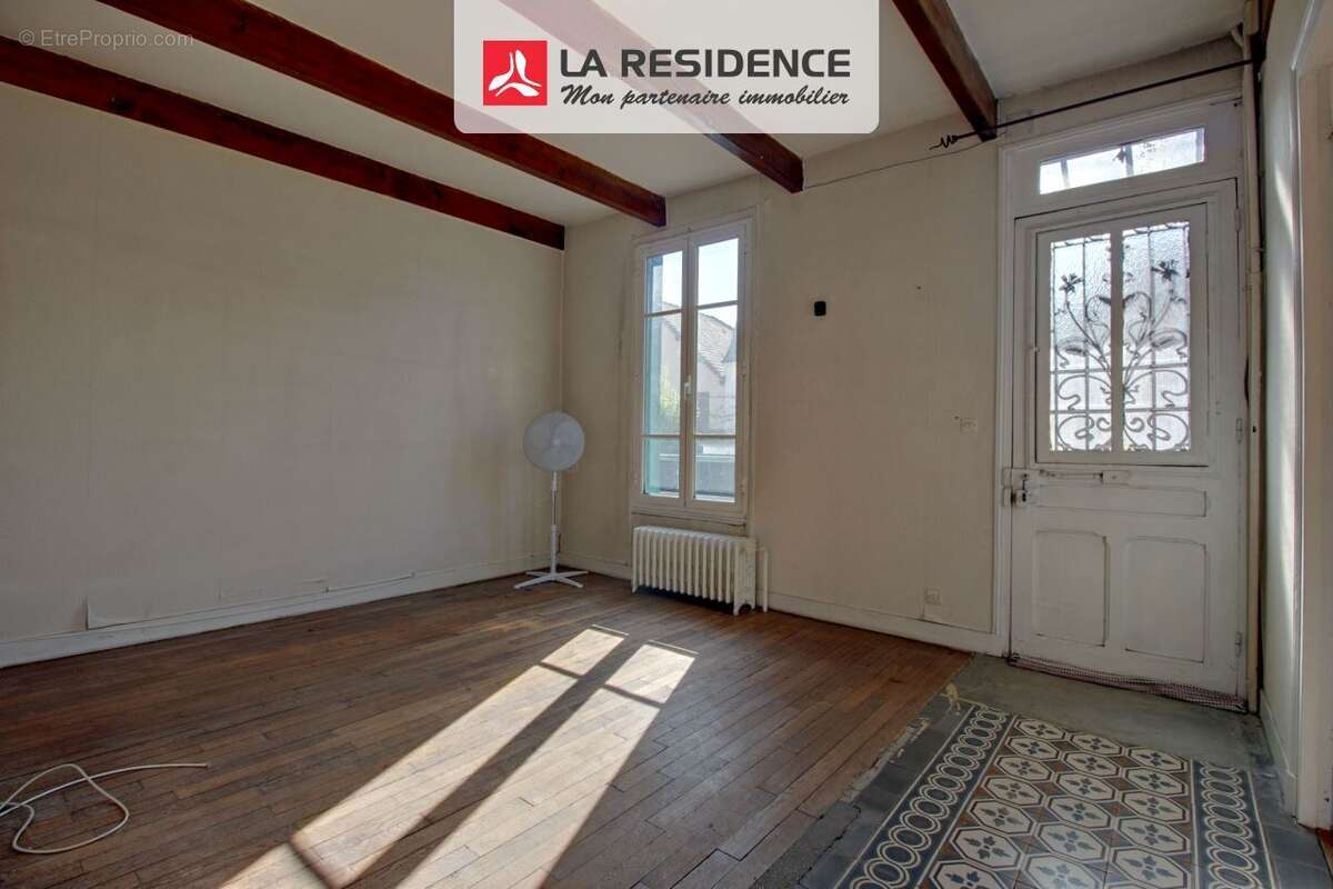 Maison à SARTROUVILLE