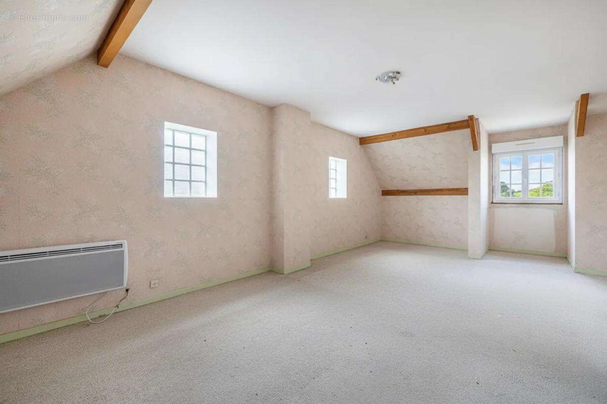 Maison Familiale de 6 pièces 140 m² et jardin de 1000 m2 ! - photo 9