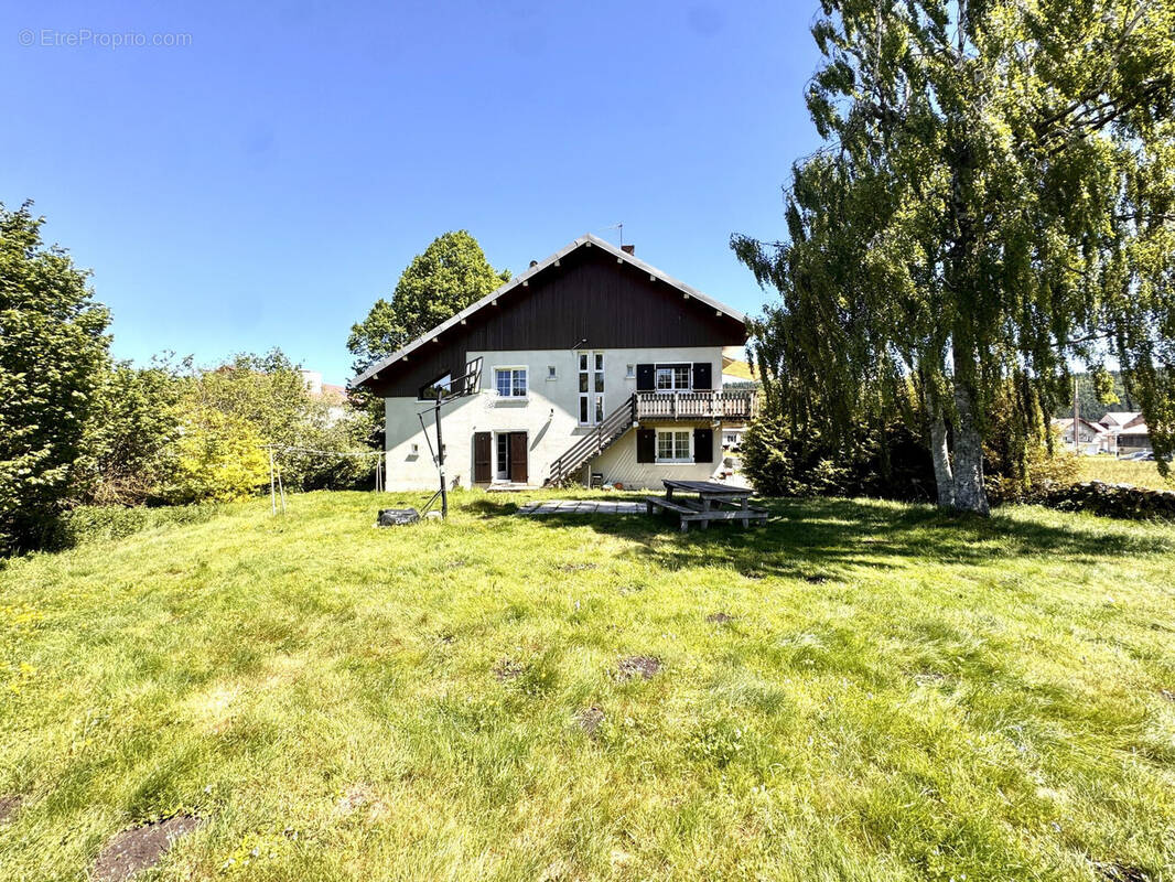 Maison à MOUTHE