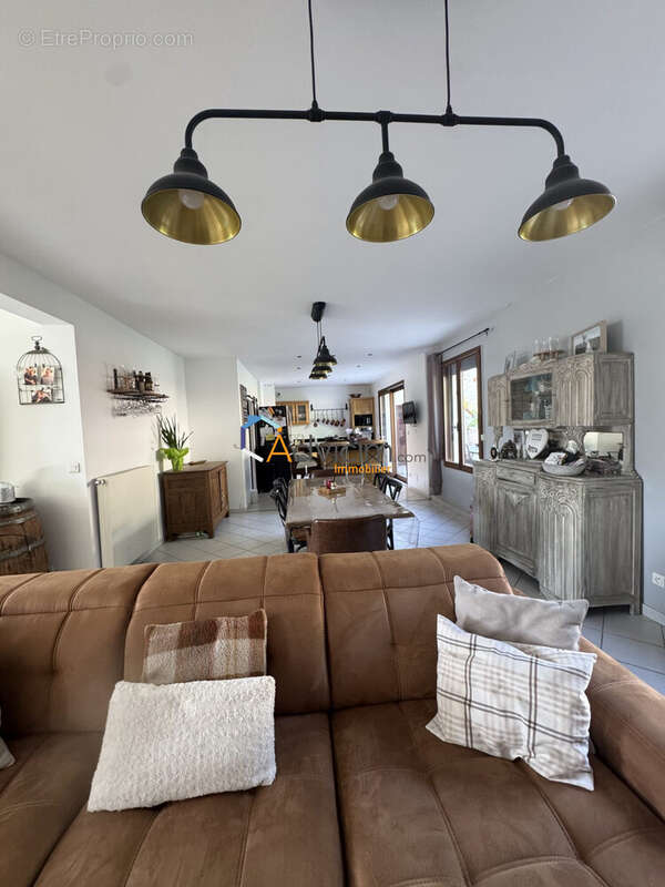 Maison à COINCY