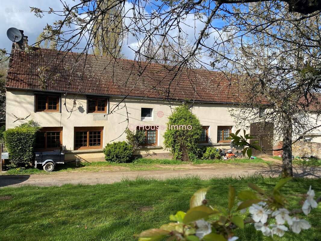 Maison à DIGES