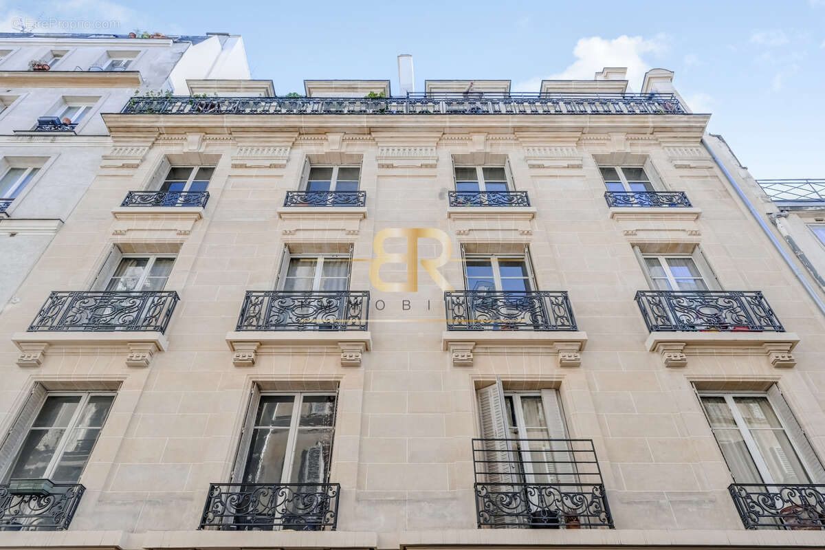 Appartement à PARIS-10E
